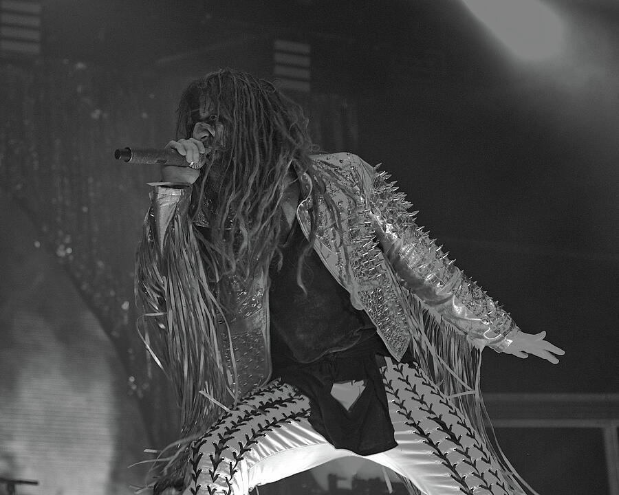 Rob Zombie — Monochrome performance · Rock on the Range · 2016
